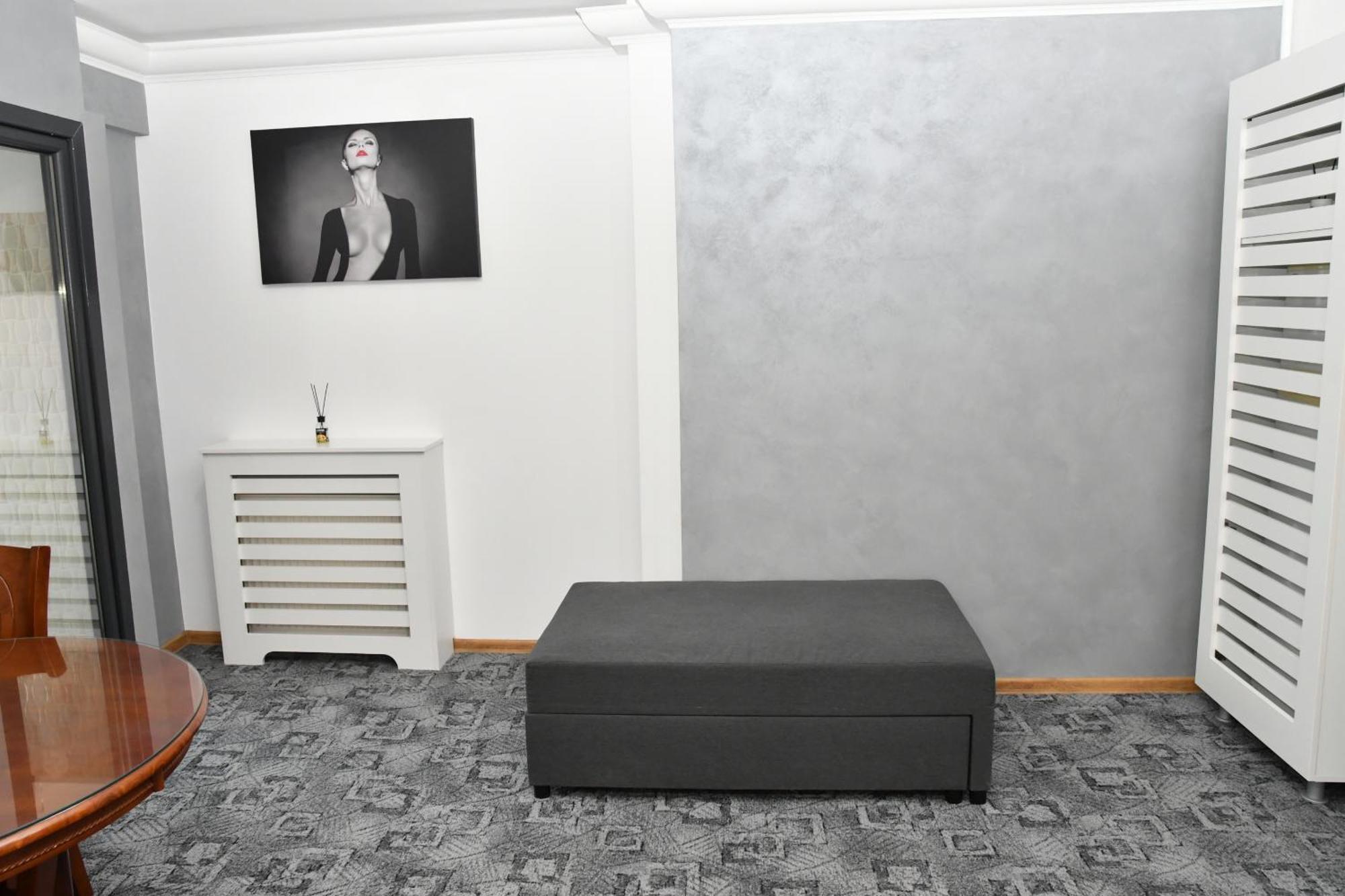 Apartament Luxury - Promenada Mall クラヨーヴァ エクステリア 写真