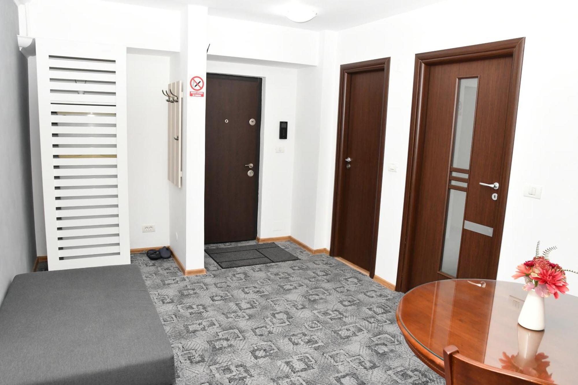 Apartament Luxury - Promenada Mall クラヨーヴァ エクステリア 写真